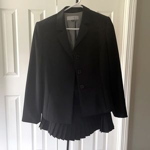 Black Tahari Classy suit